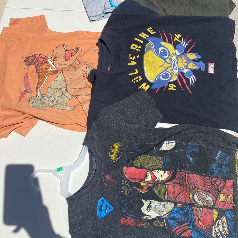 Boys shirts size s 6/7 and or 7 shirts